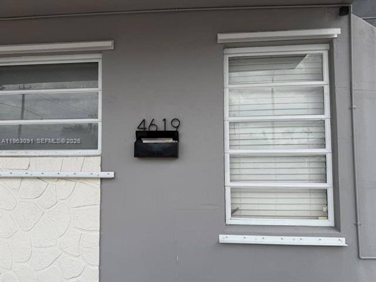 4617 Nw 2nd Ter #4619 - Photo 2 of 23