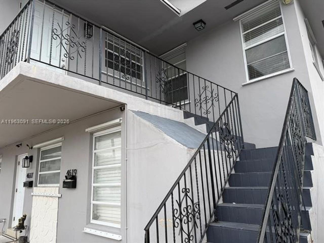 4617 Nw 2nd Ter #4619 - Photo 3 of 23
