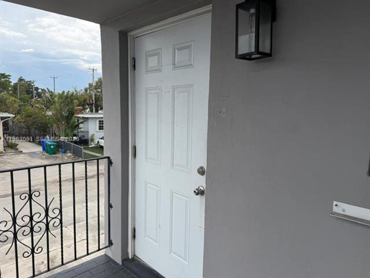 4617 Nw 2nd Ter #4619 - Photo 6 of 23