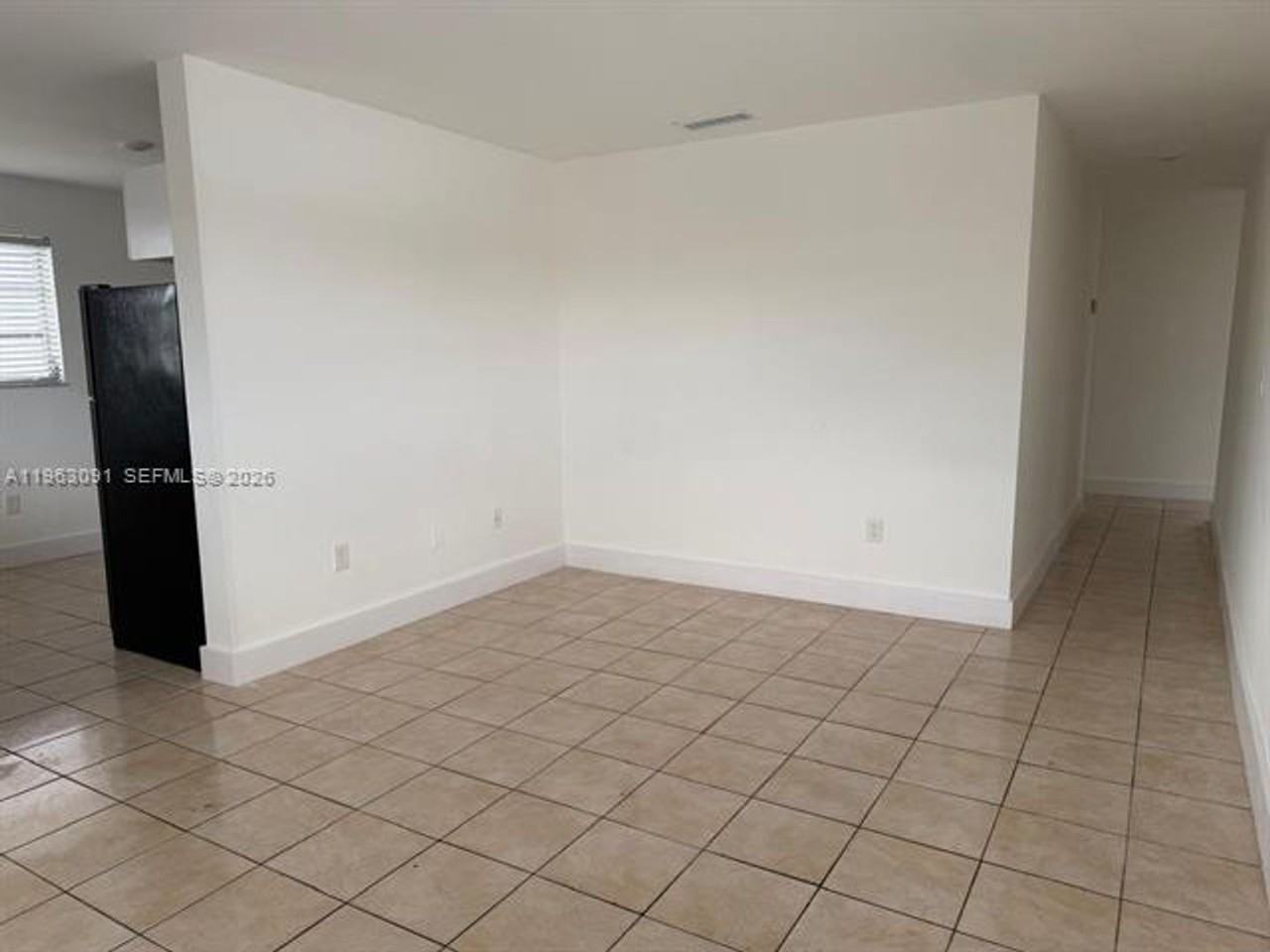 4617 Nw 2nd Ter #4619 - Photo 7 of 23