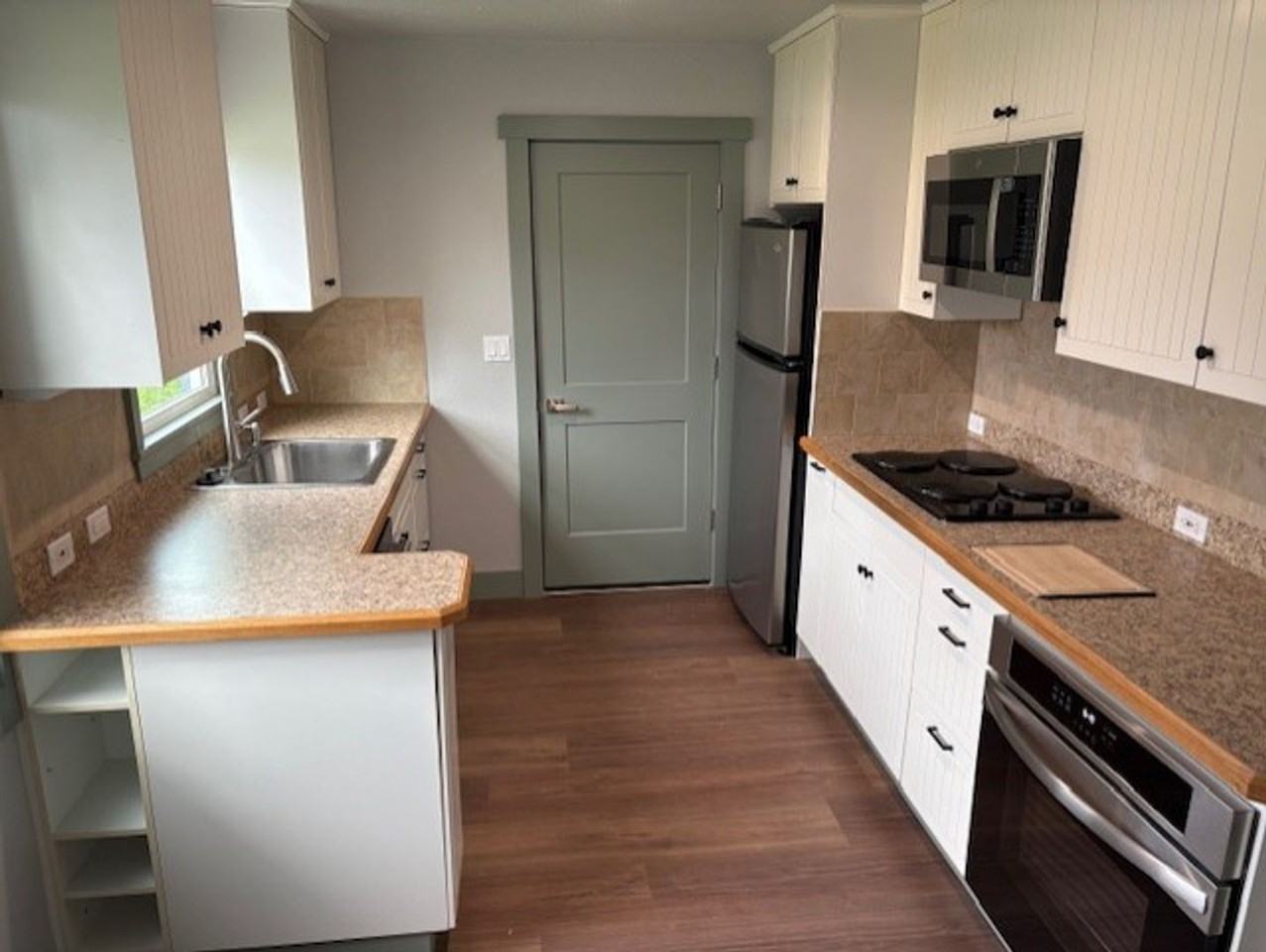 365 King St S - Photo 4 of 16