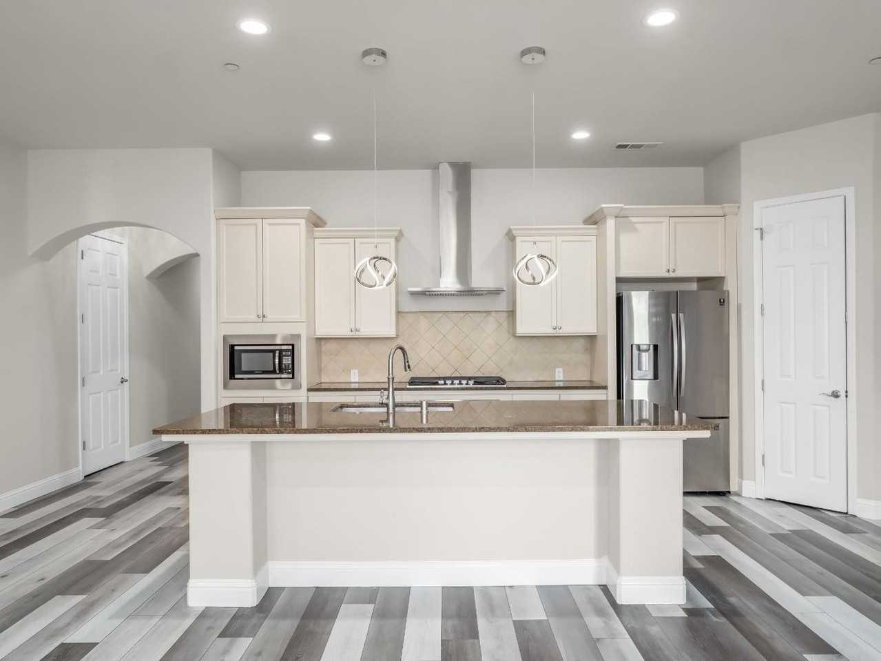 1026 E Carnoustie Ave - Photo 6 of 31