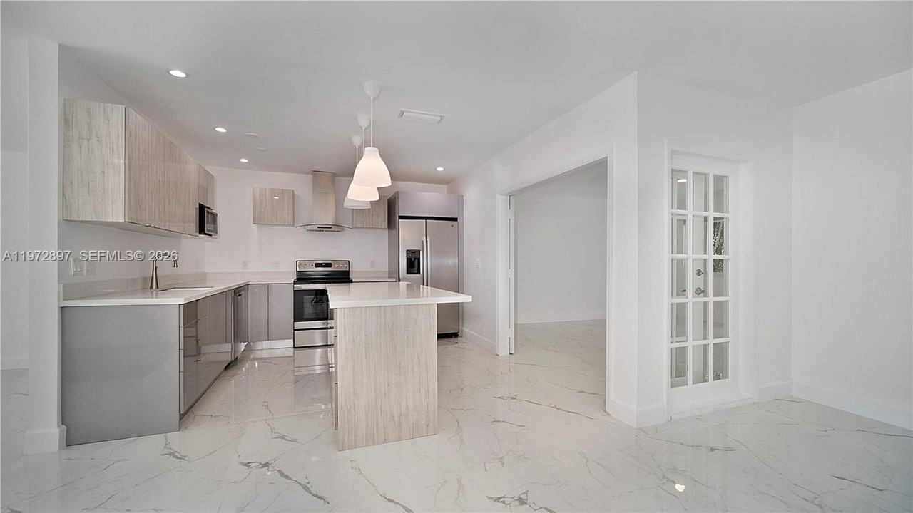 11690 Sw 81st Rd - Photo 2 of 16