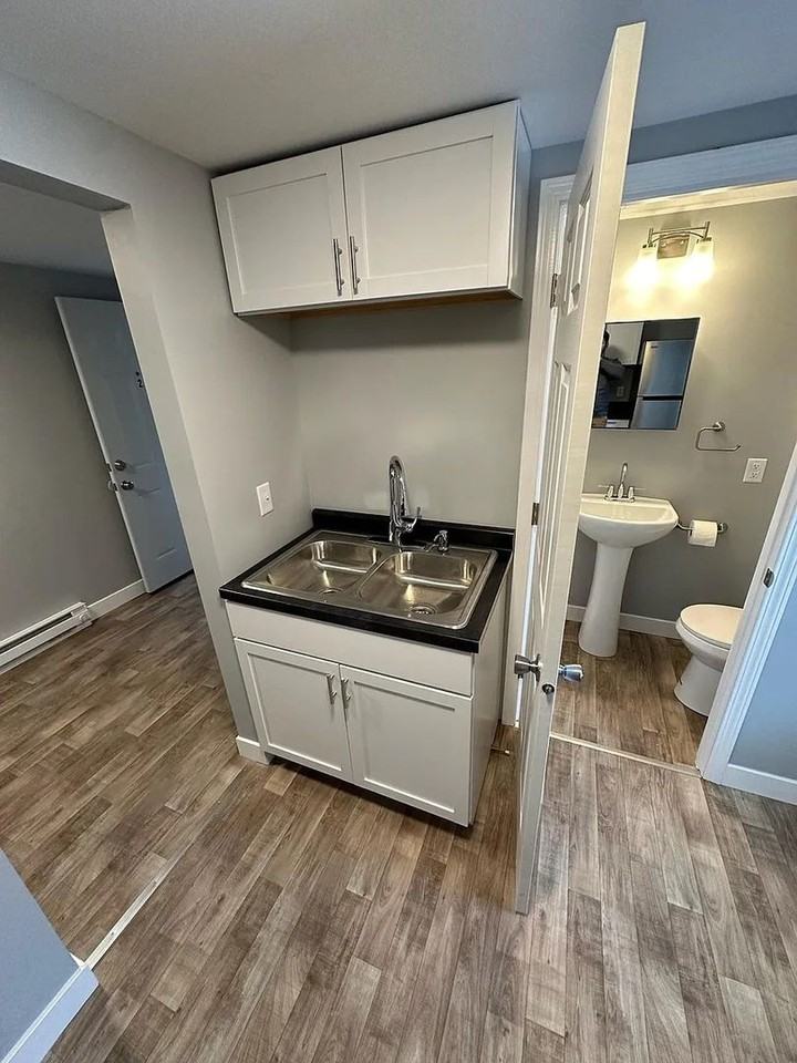 138 E Stockbridge Ave #2 - Photo 2 of 8