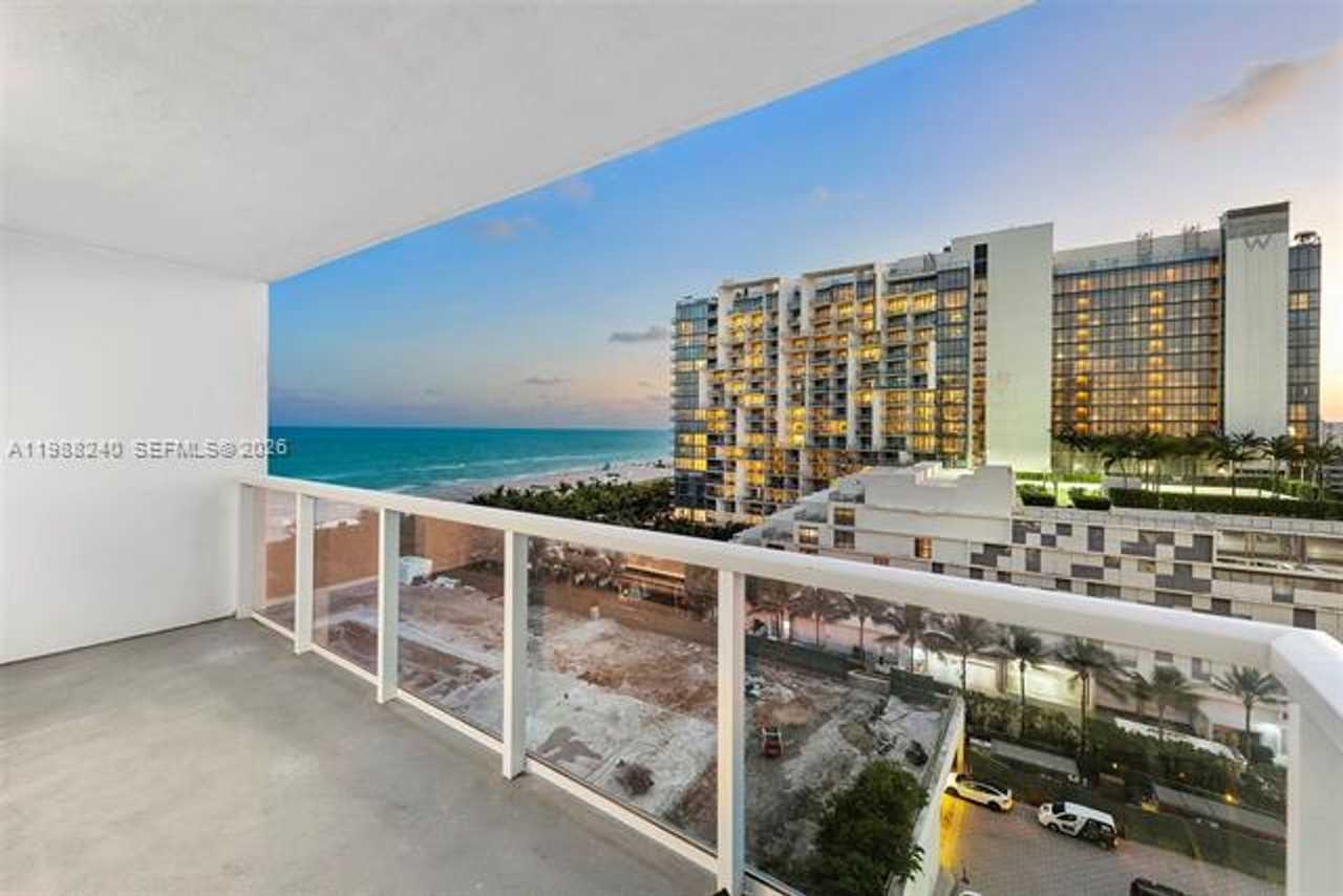 2301 2301 Collins Ave appt 1004 - Photo 2 of 50