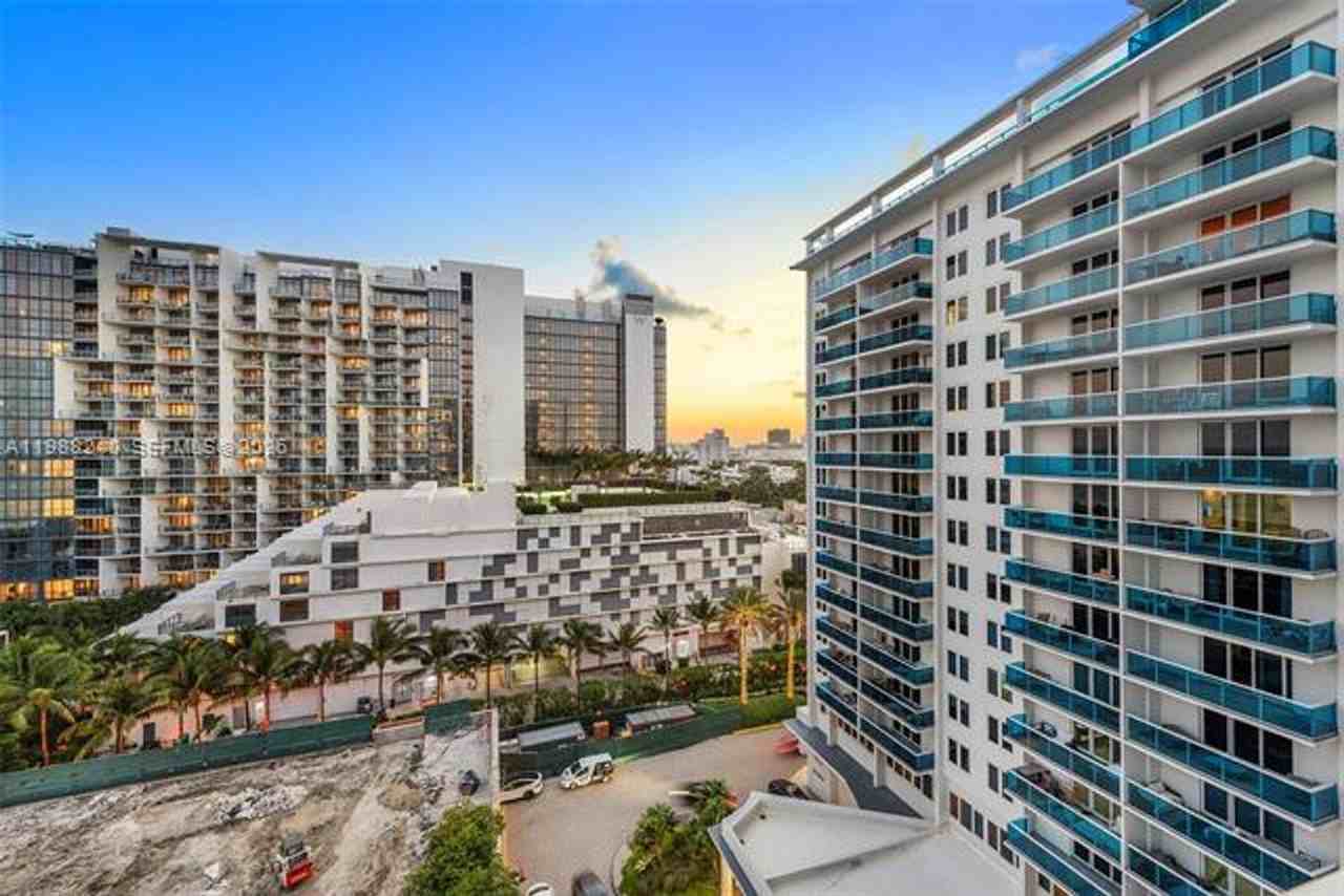 2301 2301 Collins Ave appt 1004 - Photo 7 of 50