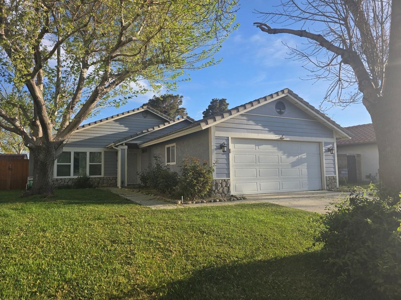 2835 La Vida Dr - Photo 2 of 17