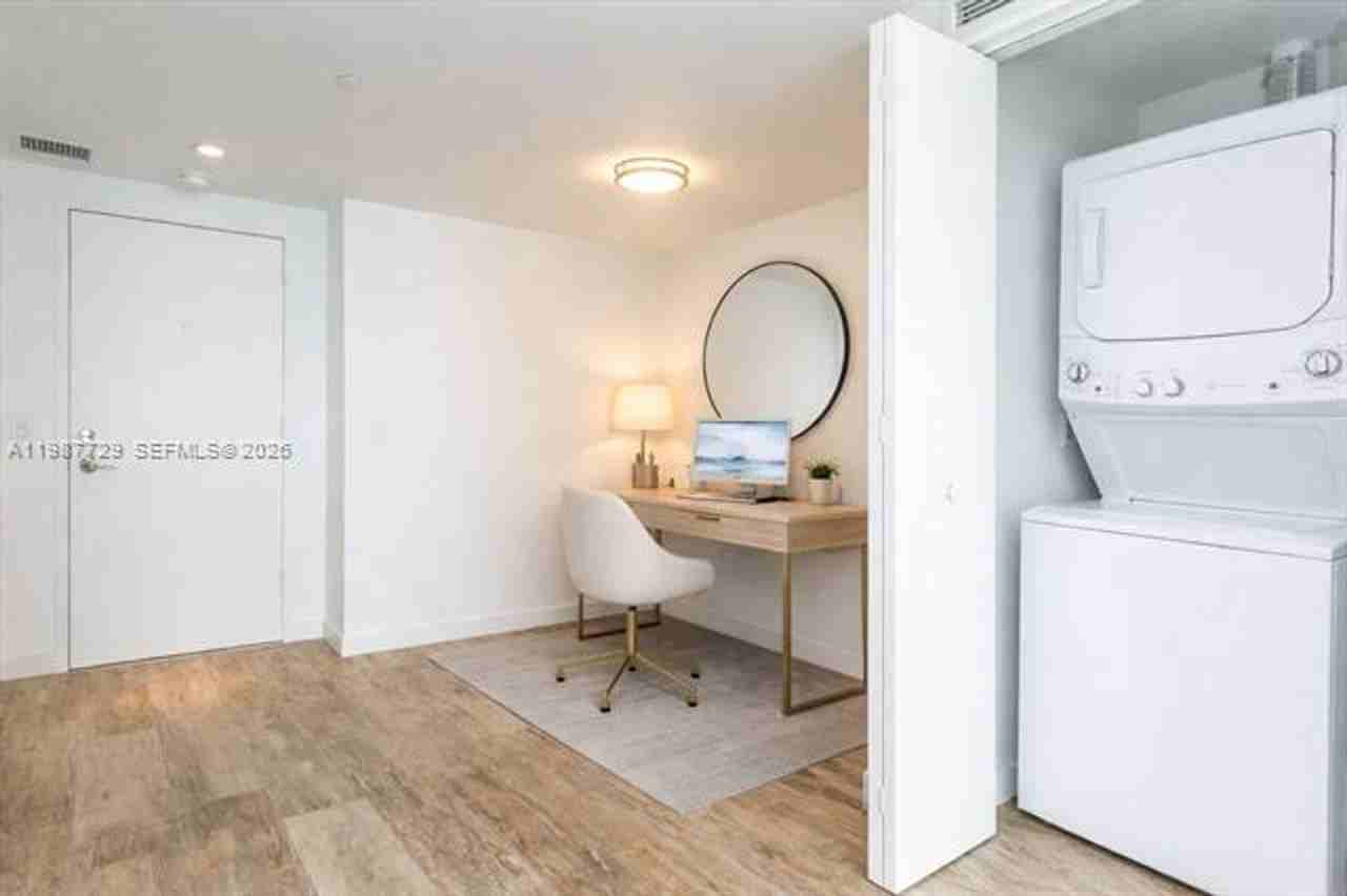 650 Ne 32nd St #3406 - Photo 3 of 50