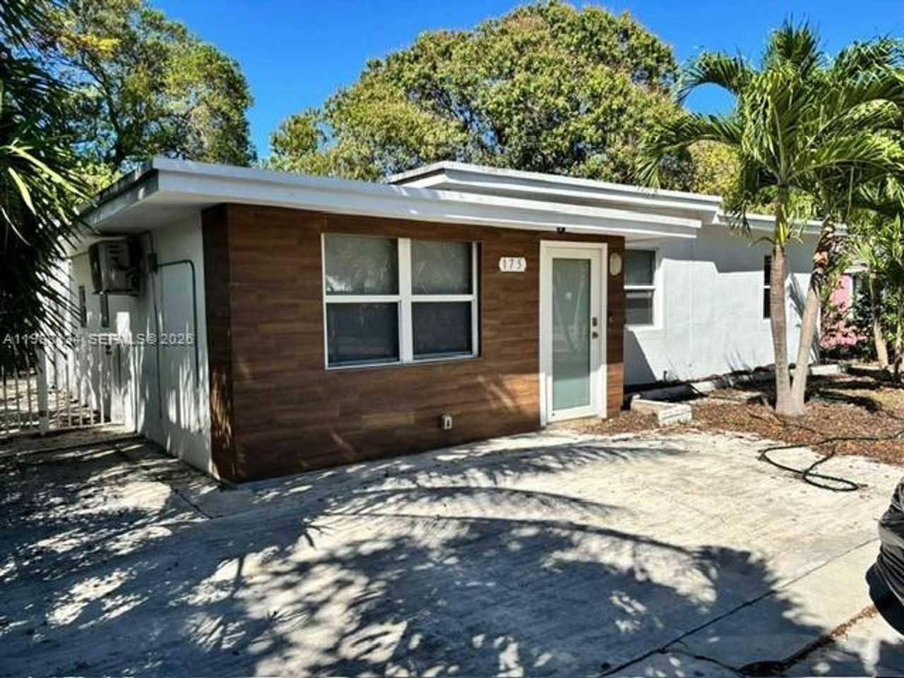 175 Nw 121st St - Photo 3 of 25