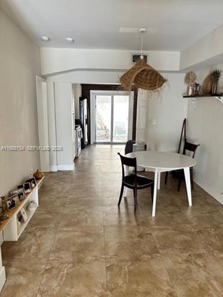 175 Nw 121st St - Photo 5 of 25