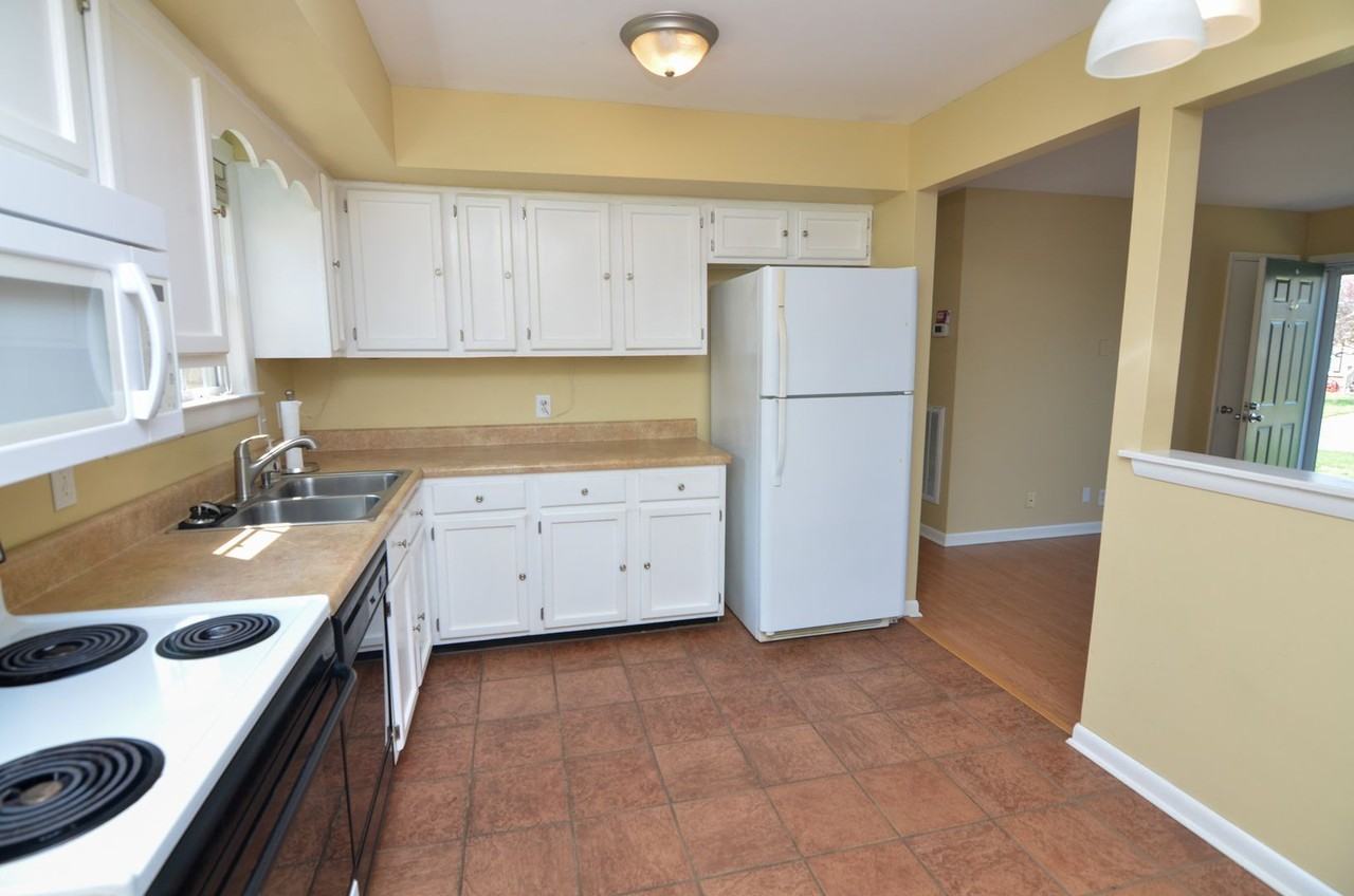 4924 Teton Dr - Photo 5 of 16