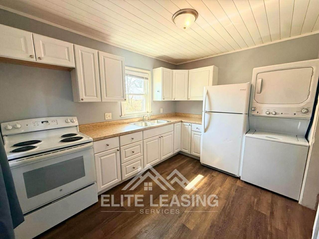 113 Sw Hillside Ave - Photo 3 of 6