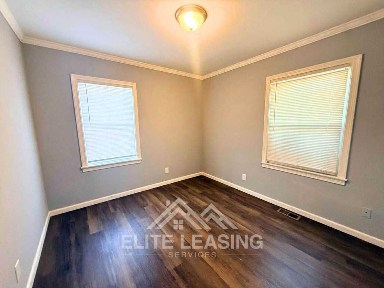 113 Sw Hillside Ave - Photo 4 of 6