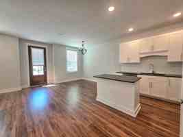 featured image of 248 N De Villiers St