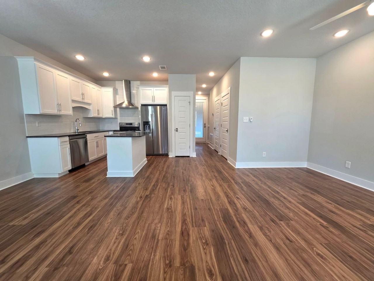 248 N De Villiers St - Photo 5 of 24