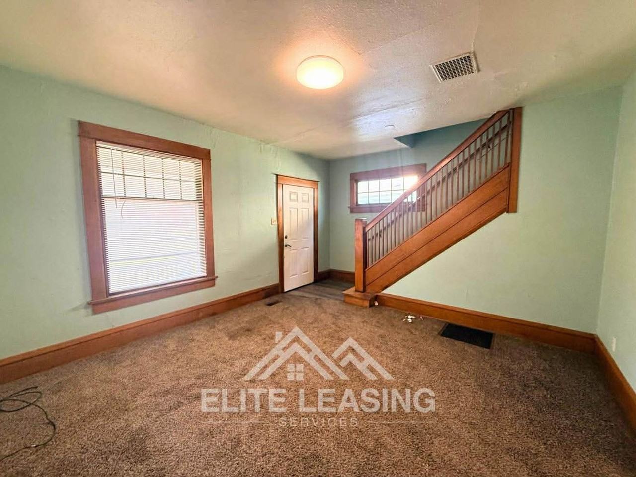 1134 Sw Garfield Ave - Photo 6 of 8