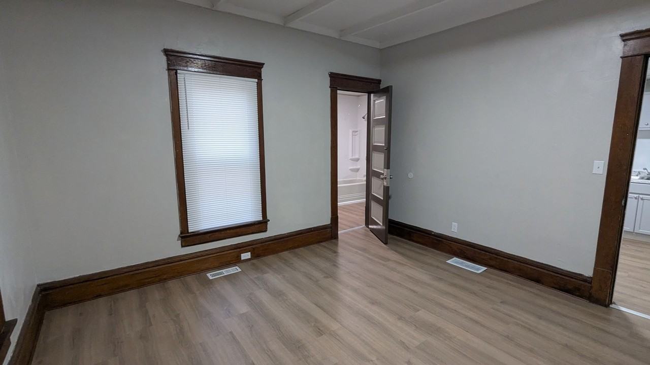 793 Boulevard St - Duplex - Photo 6 of 50