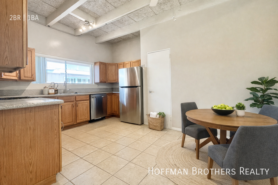 4840 Van Noord Ave #5 - Photo 6 of 9