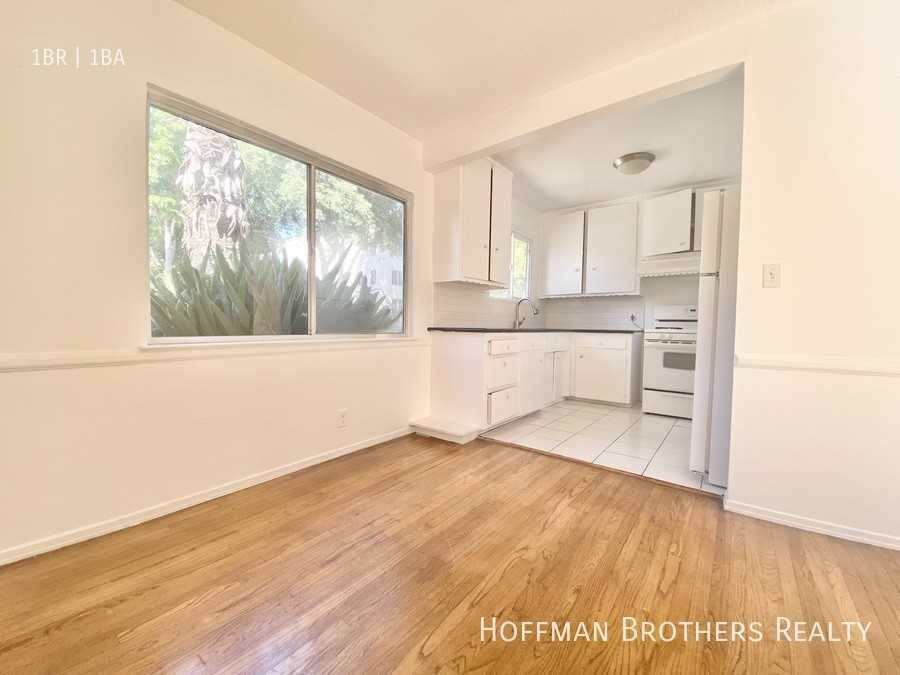 1162 N Orange Grove Ave #3 - Photo 2 of 12