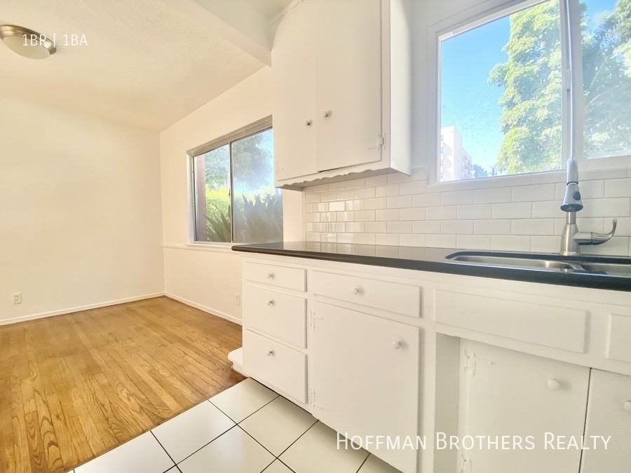 1162 N Orange Grove Ave #3 - Photo 3 of 12