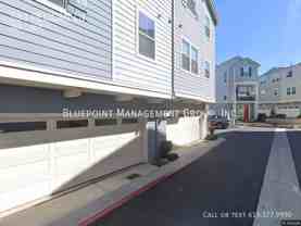 503 Pelican Ln - Photo 1 of 1