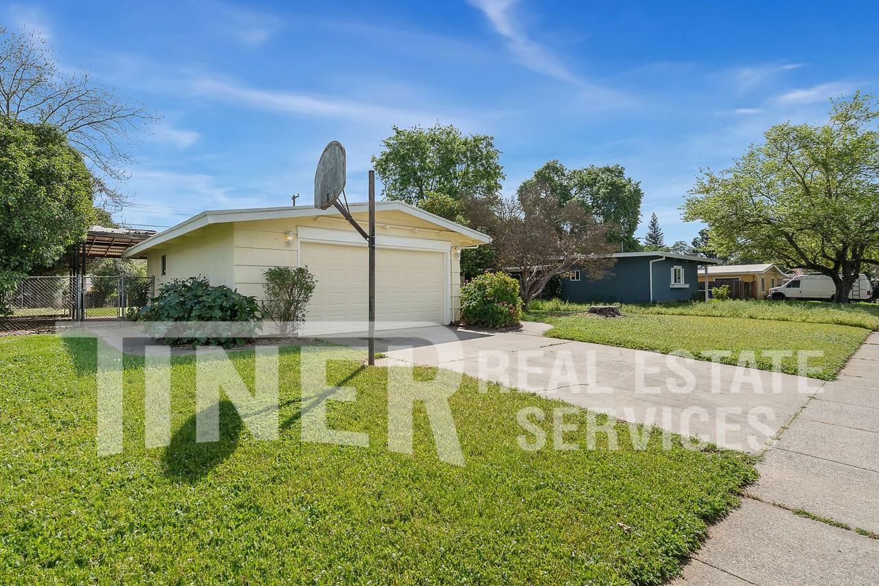 3604 Winston Way - Photo 5 of 27