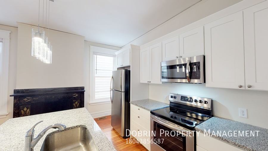 409 S Pine St - Photo 2 of 18