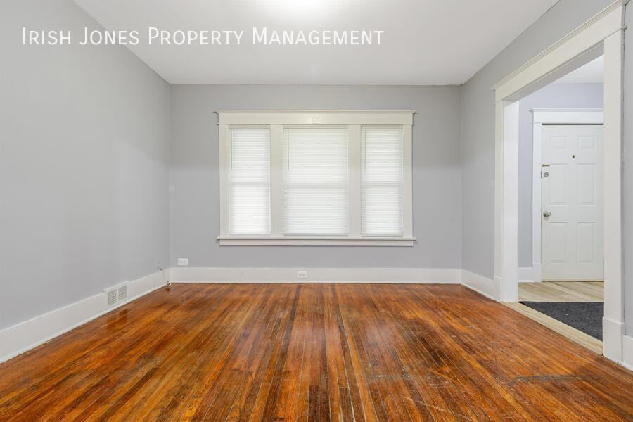 239 Crowley Ave #1 - Photo 4 of 15
