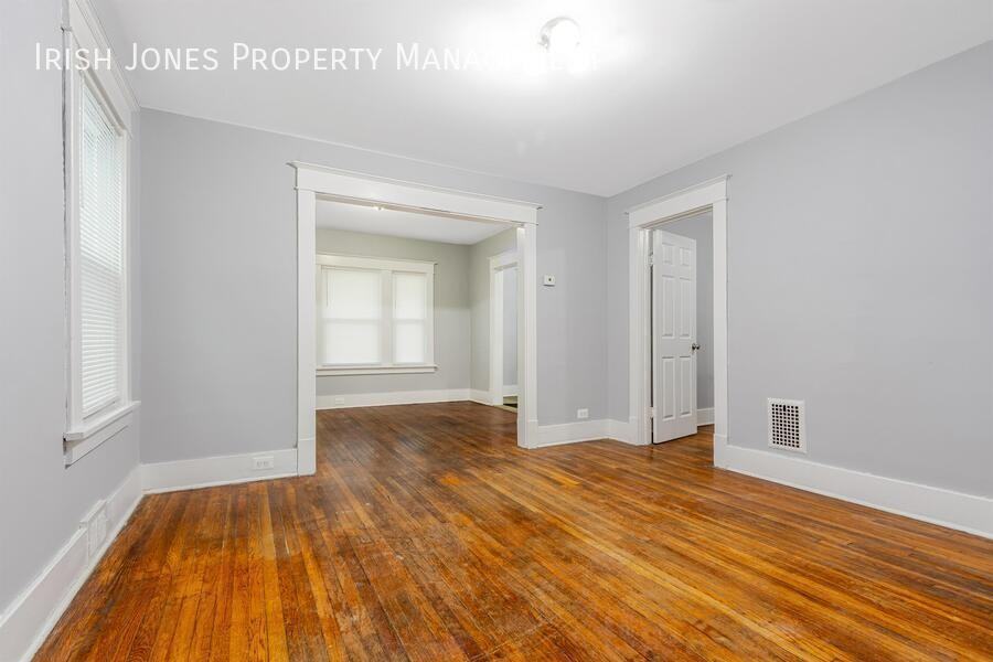 239 Crowley Ave #1 - Photo 5 of 15