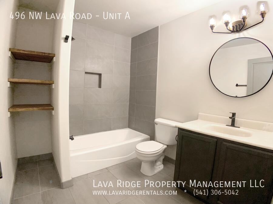 496 Nw Lava Rd #A - Photo 4 of 18