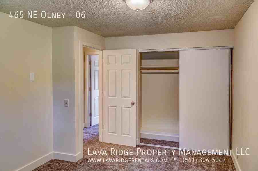 465 Ne Olney Ave #06 - Photo 3 of 7