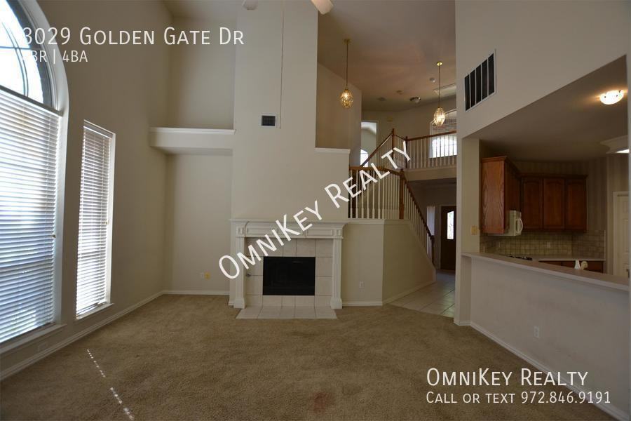 3029 Golden Gate Dr - Photo 2 of 33