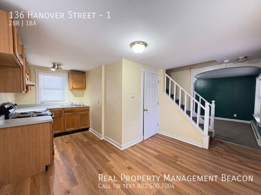 136 Hanover St #1 - Photo 4 of 13