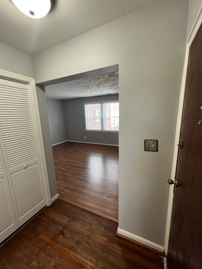 2008 Fort Davis St Se #302 - Photo 4 of 14