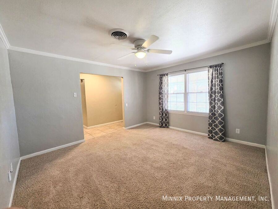 3216 Camarie Ave - Photo 3 of 18