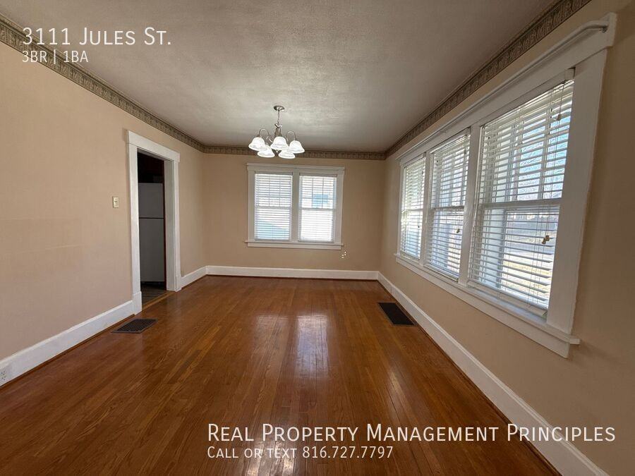 3111 Jules St - Photo 4 of 14