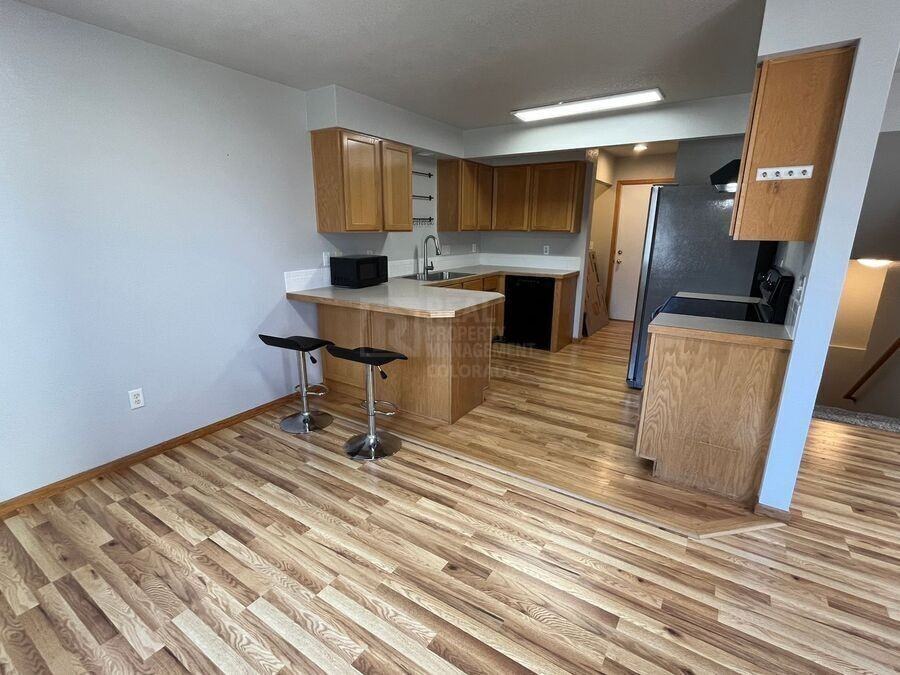 1044 Winona Cir - Photo 4 of 18