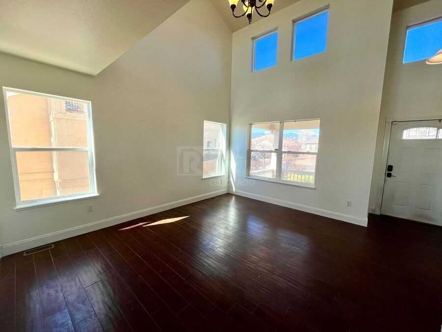 3121 Poughkeepsie Dr - Photo 3 of 26