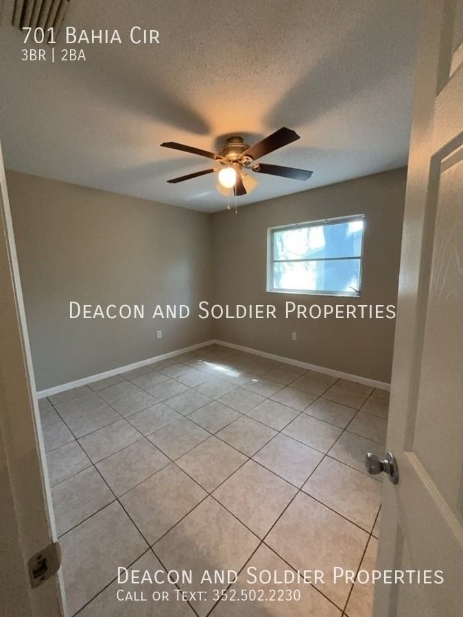 701 Bahia Cir - Photo 7 of 10