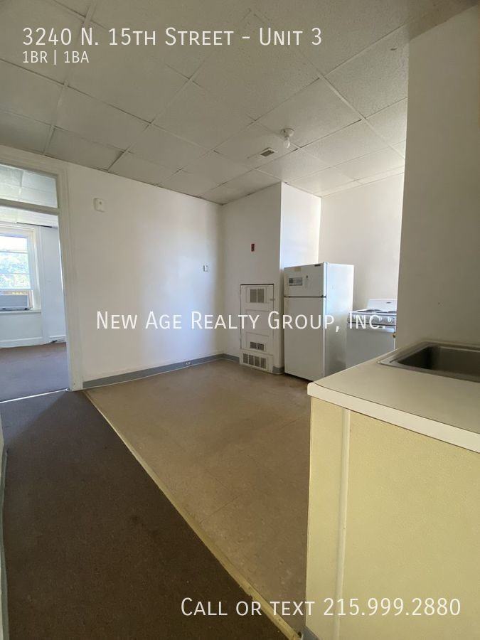 3240 N 15th St #3 - Photo 5 of 12