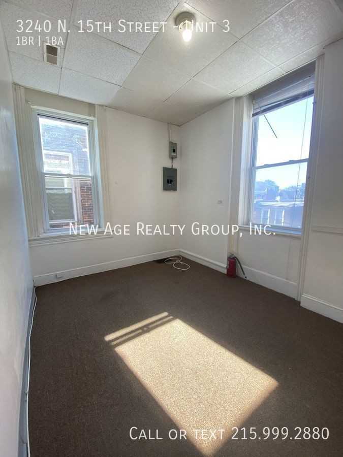 3240 N 15th St #3 - Photo 7 of 12