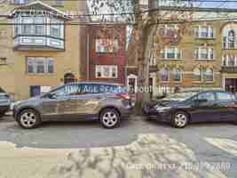 featured image of 4524 Osage Ave #1F