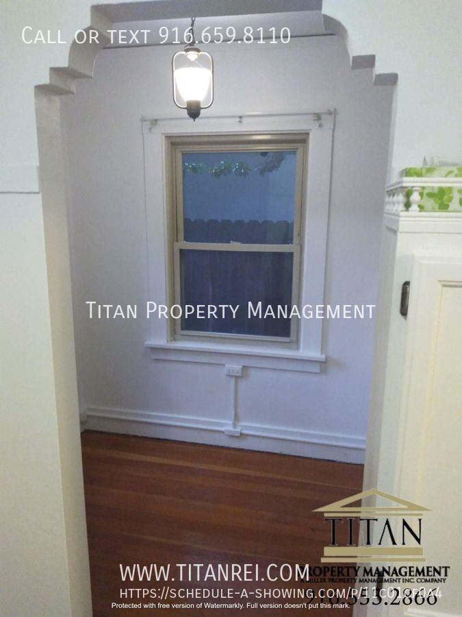 714 27th St #2 - Photo 2 of 12