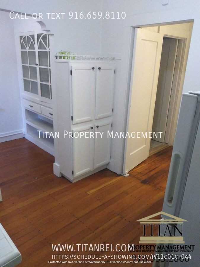 714 27th St #2 - Photo 6 of 12