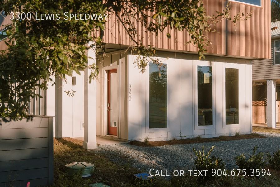 3300 Lewis Speedway - Photo 2 of 23