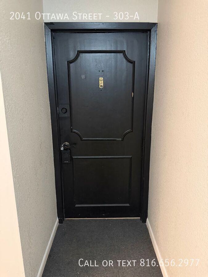 2041 Ottawa St #303A - Photo 2 of 34