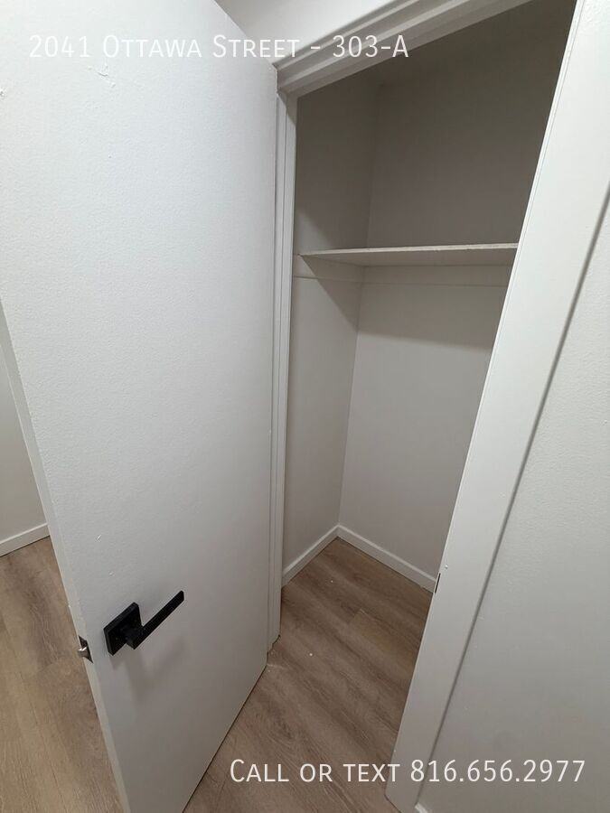 2041 Ottawa St #303A - Photo 7 of 34