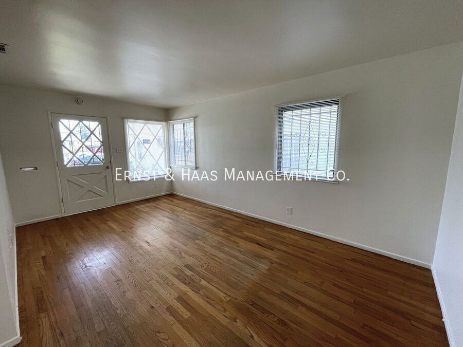 484 E Louise St - Photo 2 of 11