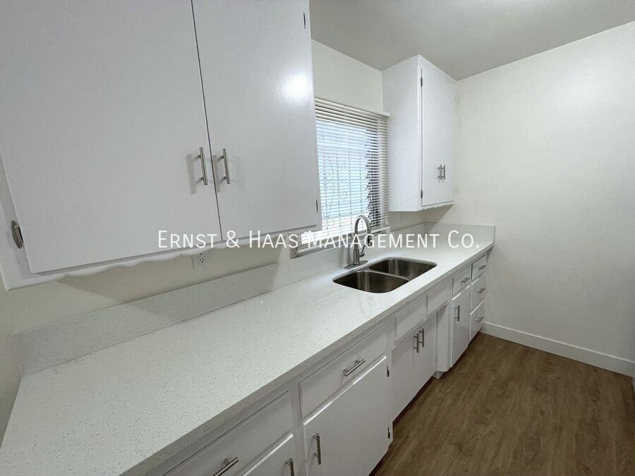 484 E Louise St - Photo 5 of 11