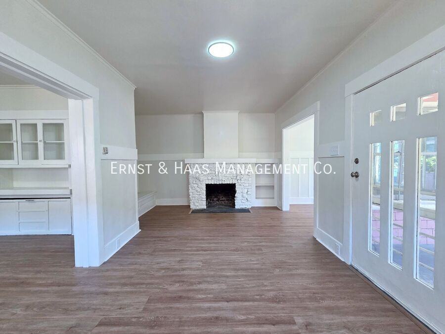 1027 1/2 E Ocean Blvd - Photo 3 of 19